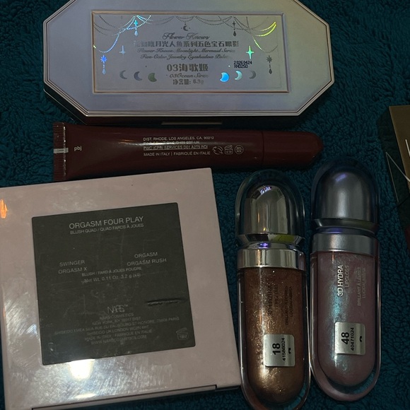 makeup bundle - Picture 5 of 5